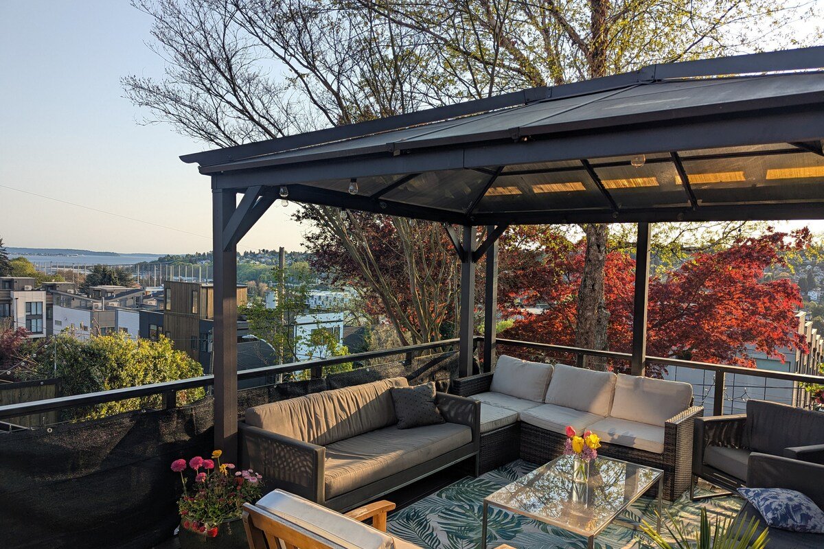 Beautiful Inside & Out · 4bd/2bath · AC! gallery image 2