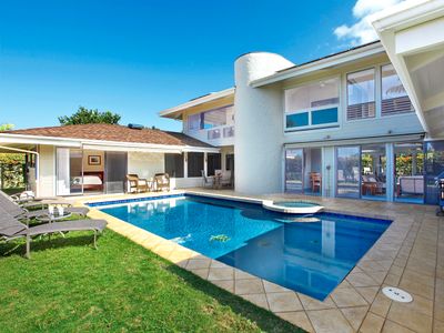 Gorgeous 5BD 4BA Luxury Home with Pool & Hot Tub!