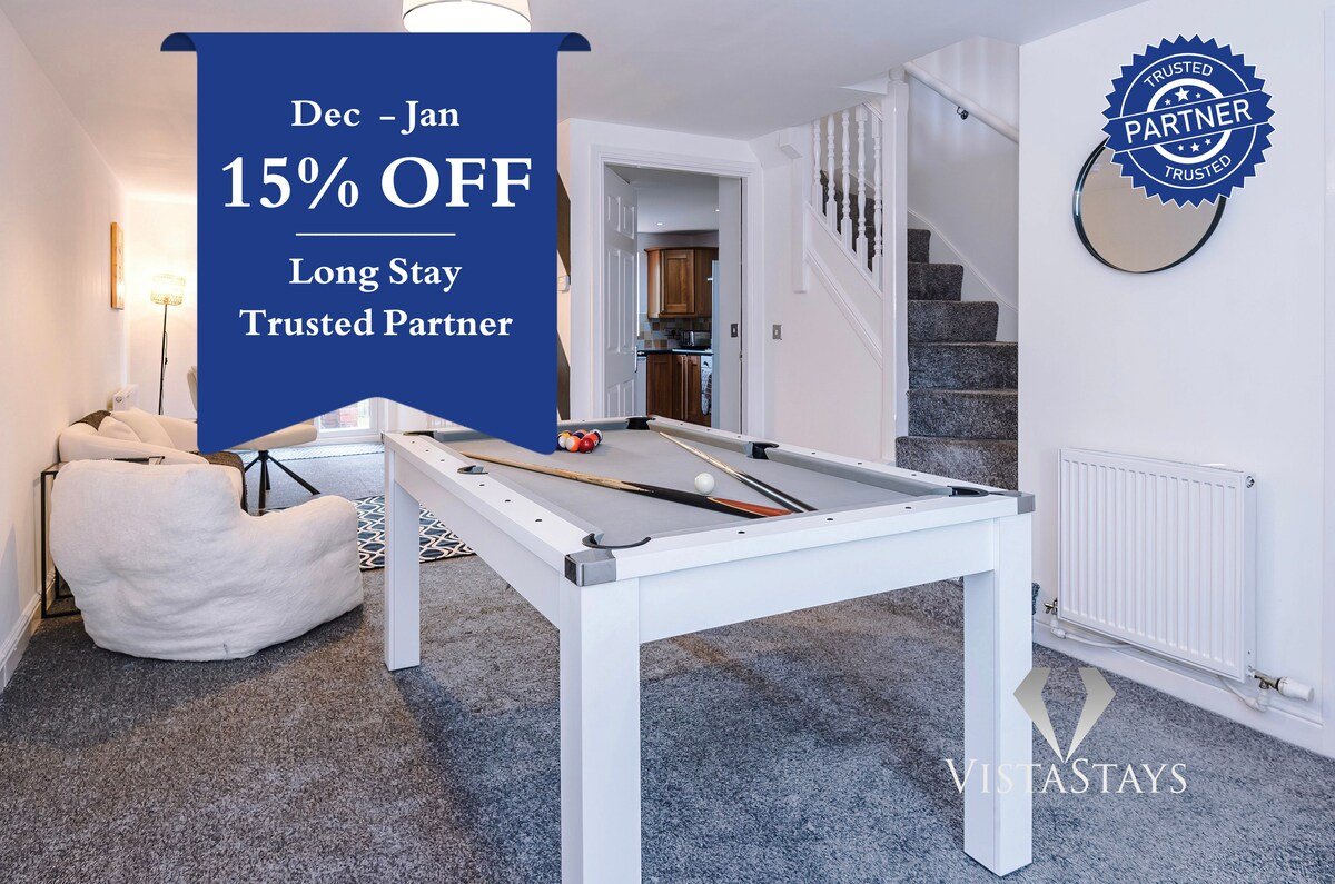 Long Stay | 5 Doubles • PS4 • Driveway Parking gallery image 2