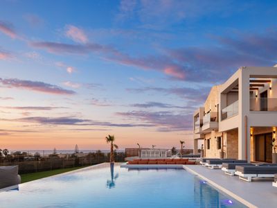 Short Walk to Beach, 2 Villas for Groups/Families!