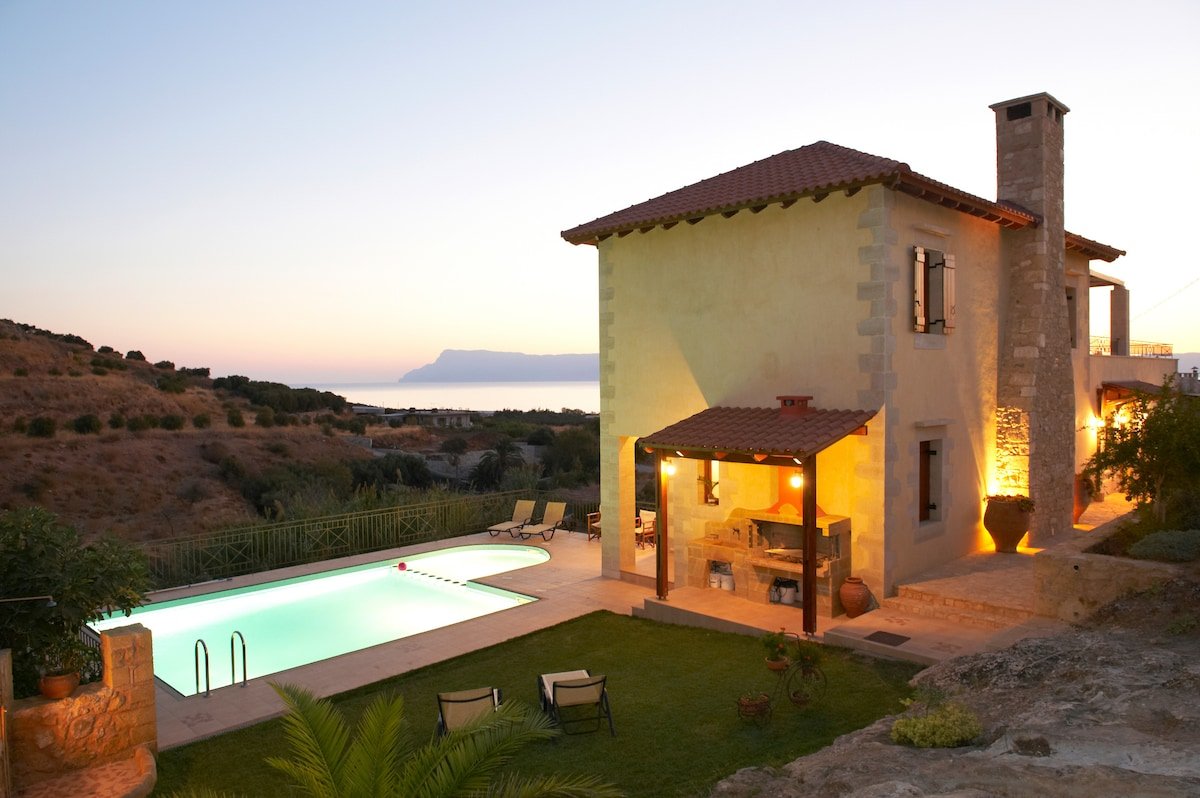 Luxurious Stone Villa Patriko , kaliviani, Crete gallery image 2