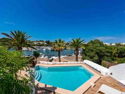 Superb villa, amazing view, ideal location