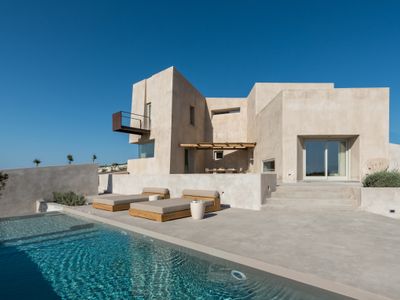 King Albus Villa with Private Pool, Sunset View