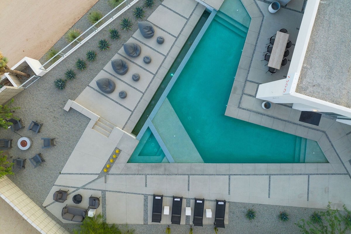 The Overlook by Fieldtrip | 7 Bd w Infinity Pool gallery image 3