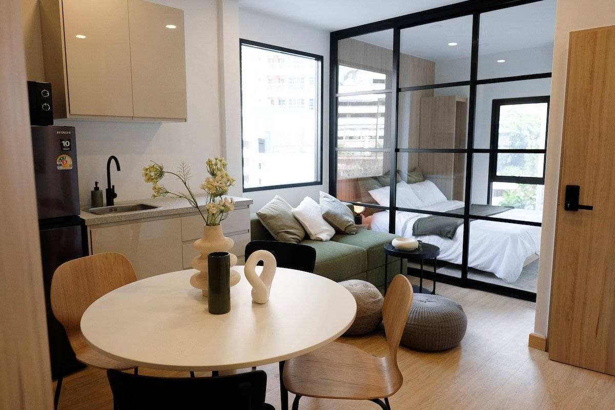 3 Bed 3 Bath / 1 min walk to Metro Asoke / S18 gallery image 3
