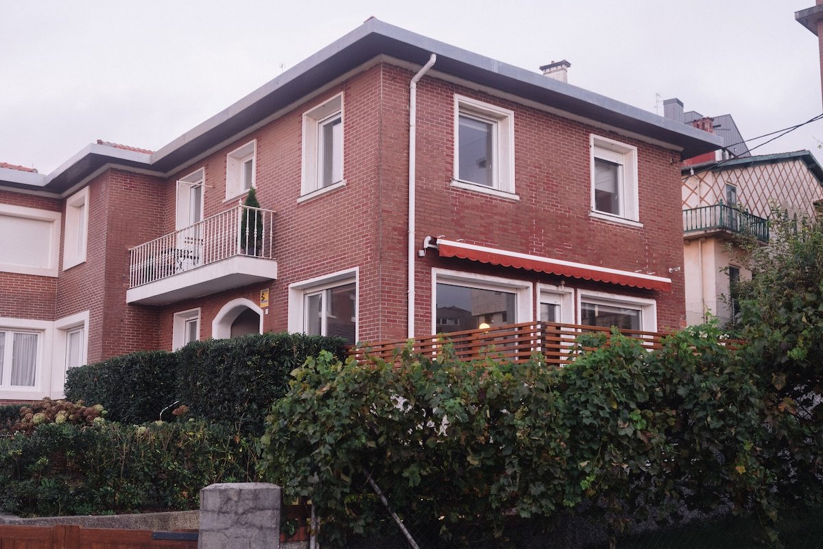 “Amaluz Ocean Villa”Bilbao Beach Friends&Families gallery image 3