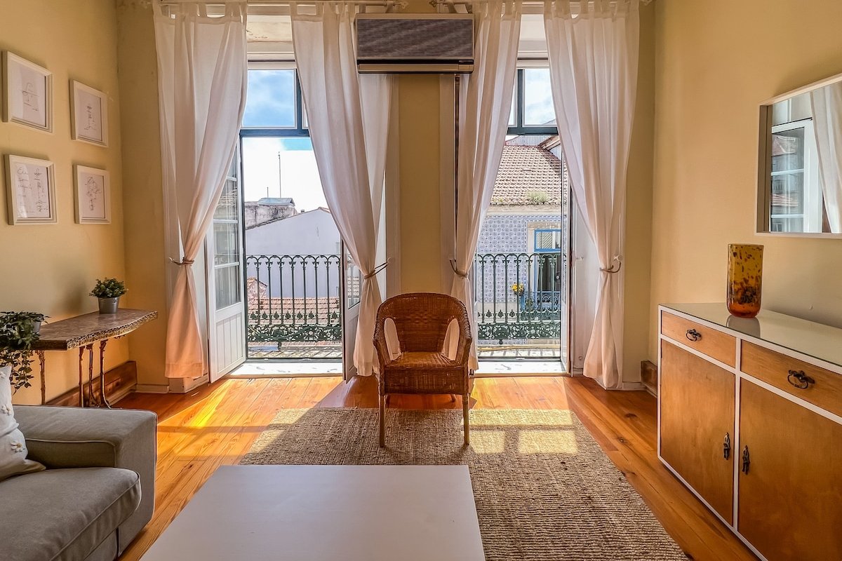 Charming 6 Bedroom Apartment in Historical Santos gallery image 2