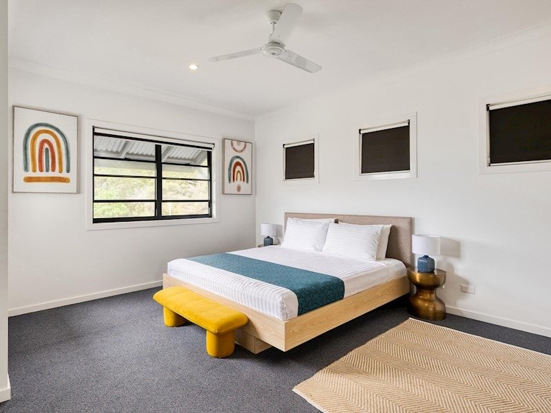 24 Nautilus – Beautiful Home on the Hill gallery image 5