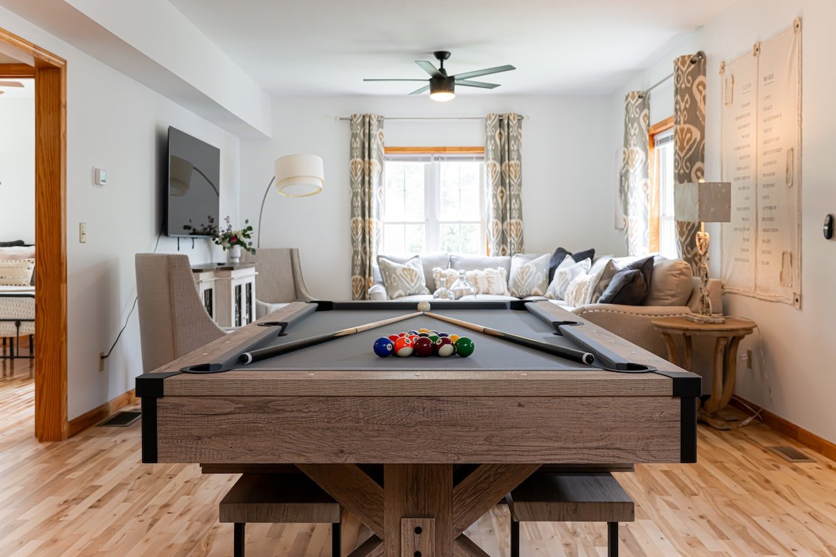 Asheville bungalow – Space for everyone gallery image 3