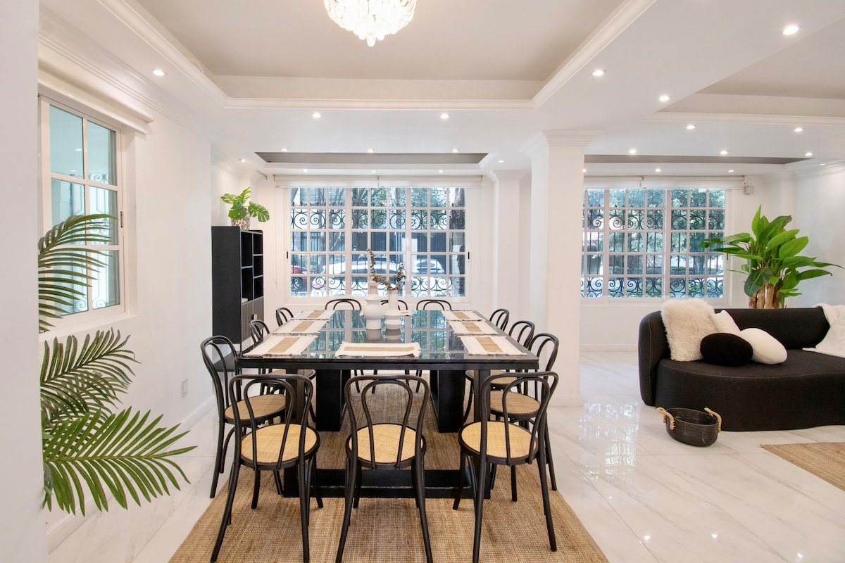 ¡Crystal! – 7BR Fantastic! In heart of Roma gallery image 4