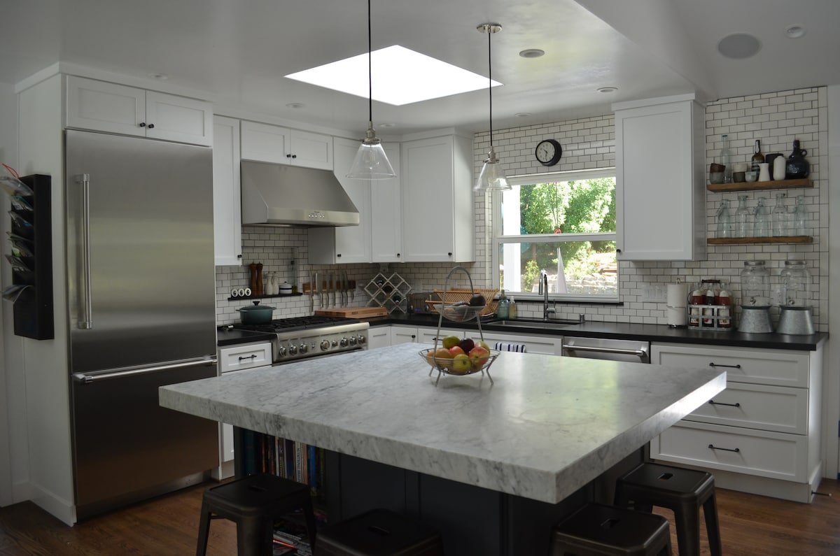 Los Gatos Villa: hot tub, sauna, pool, huge yard gallery image 5