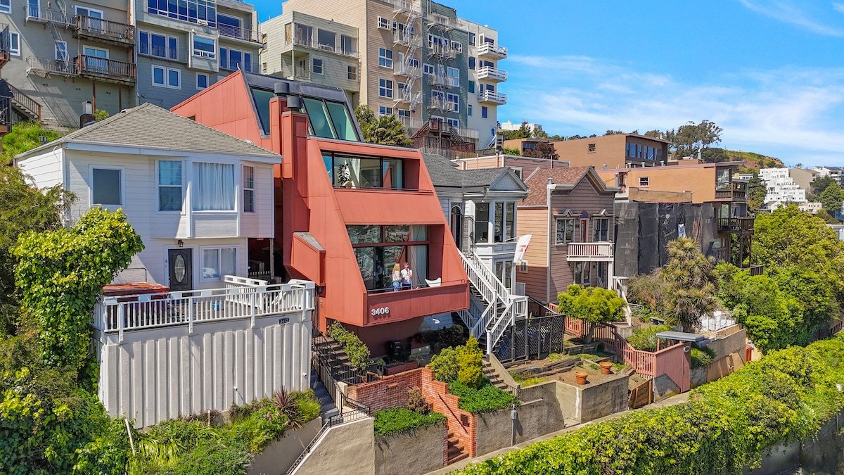 Panoramic Downtown View Loft gallery image 5