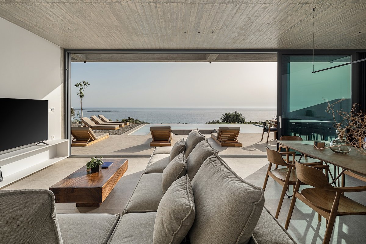 Inspiring Industrial Design Villa with Sea Views gallery image 4