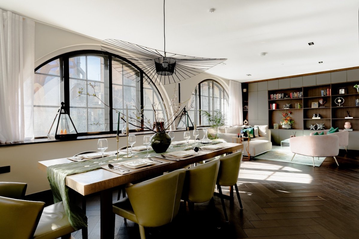 Shh! Oxford St Dream-Come-True FAM Design Hot Spot gallery image 2