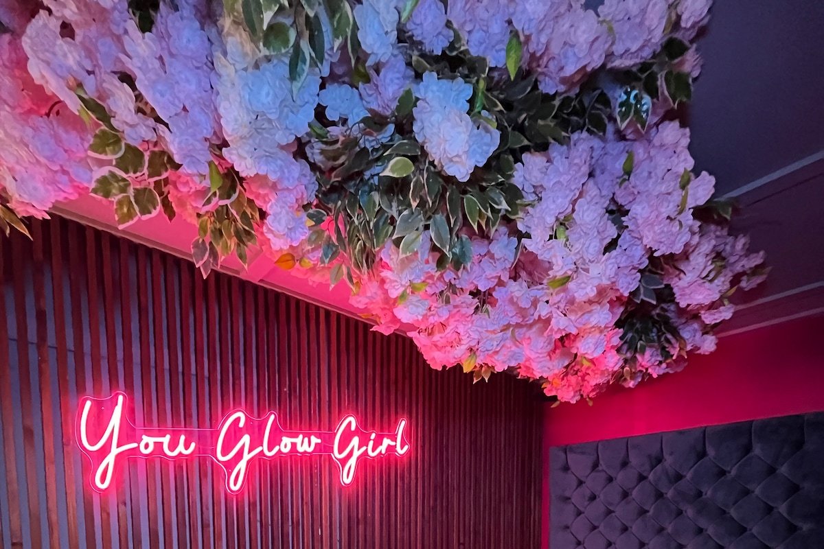 Manchester’s ONLY private party suite for 12! gallery image 3