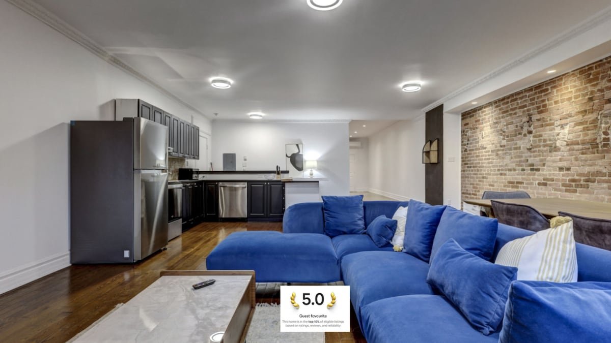 Historic Charm in Old Montreal gallery image 2