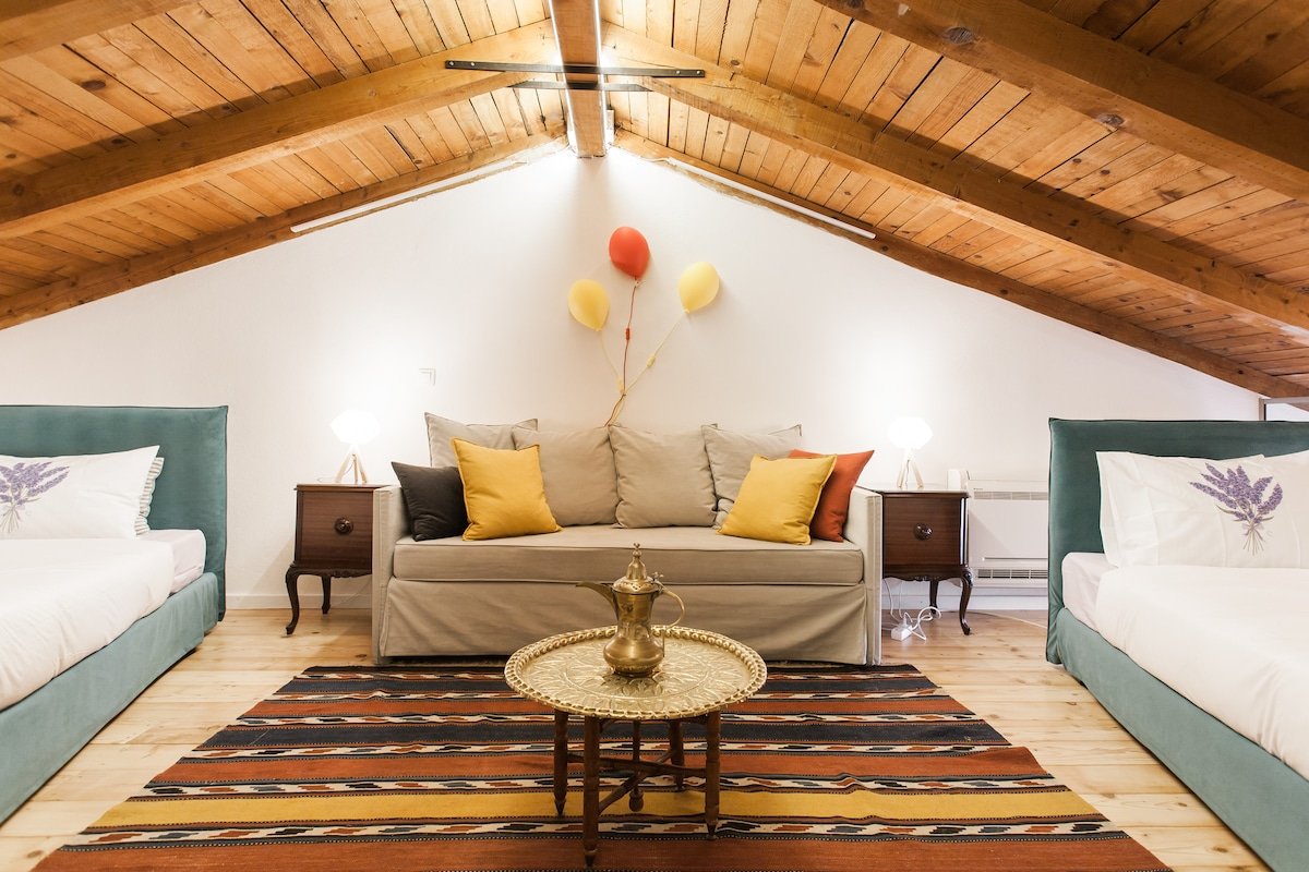 Athenian Niche in Plaka | Athenian Homes gallery image 3