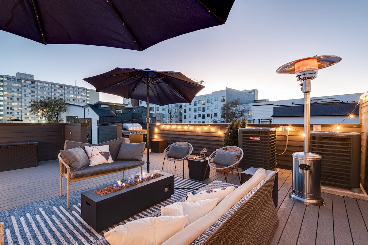 Near Broadway Dual Homes With Rooftops And Grills gallery image 5