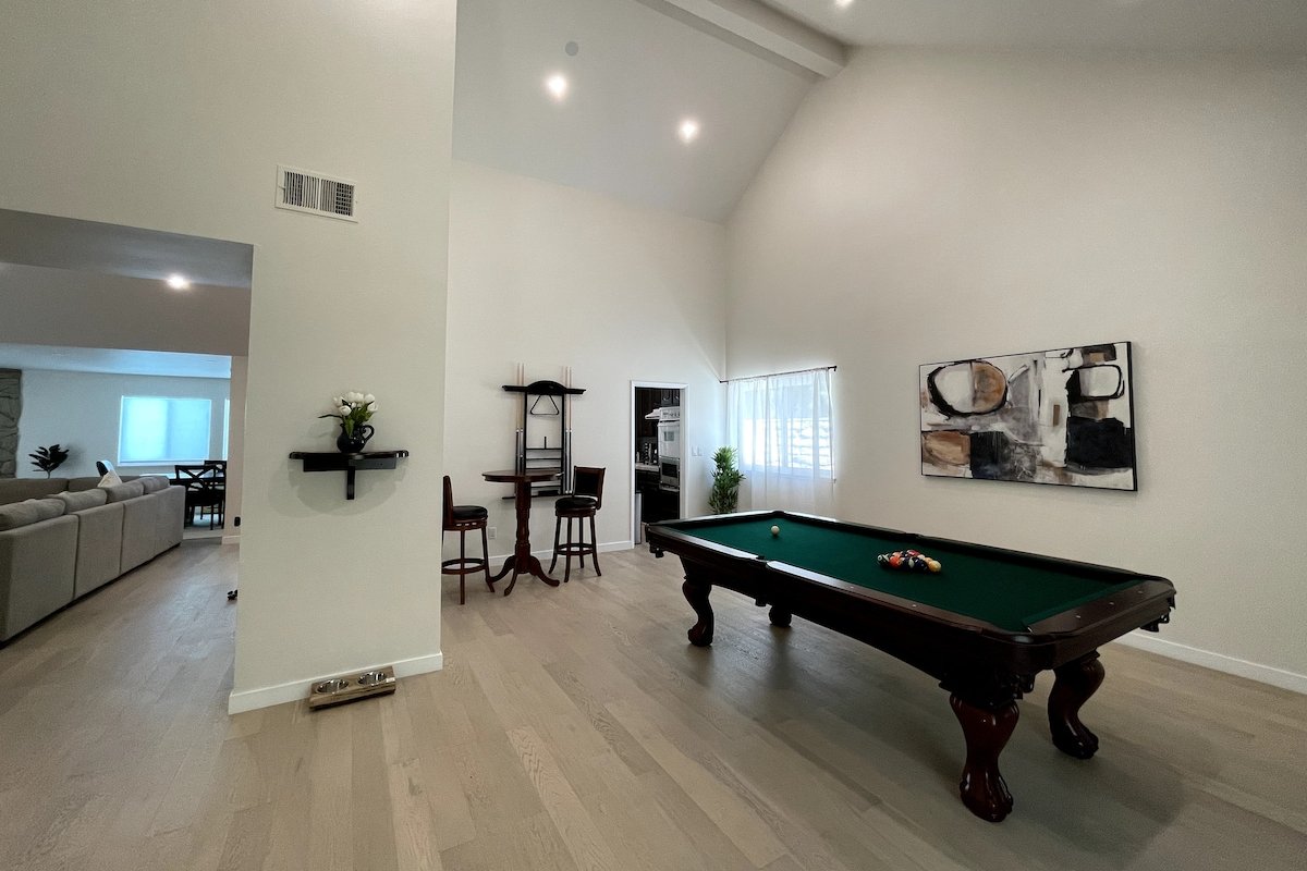 Peaceful 4bd+Pool in sunshine LA gallery image 5