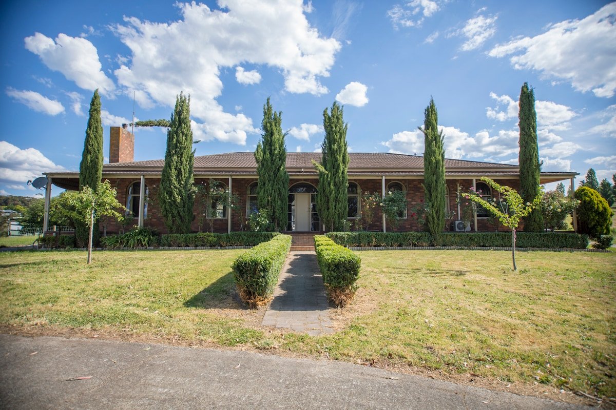 Yarra Valley Fruit Farm with pool. gallery image 3