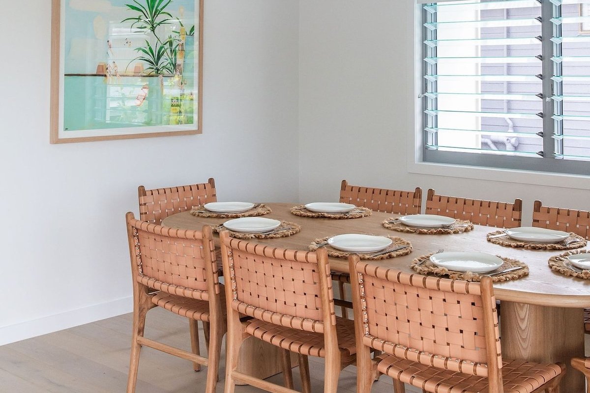 AL Sole – Designer home, pool, walk to beach gallery image 4