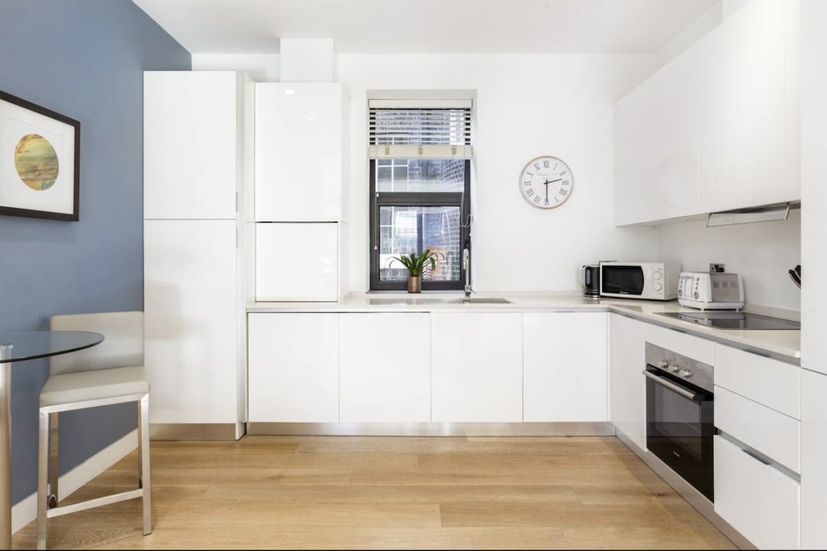 Luxurious 3 Bedroom in Trafalgar Sq gallery image 3