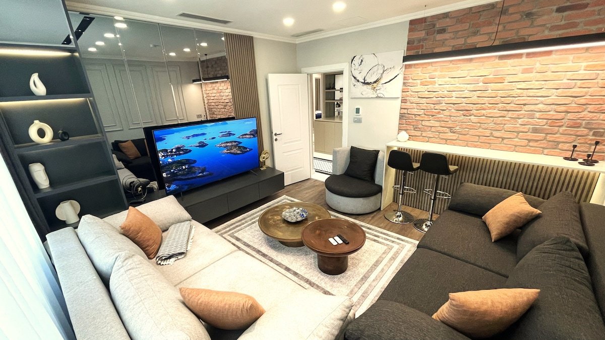 New Fully Equipped 3+1 in Taksim Square with A/C gallery image 3