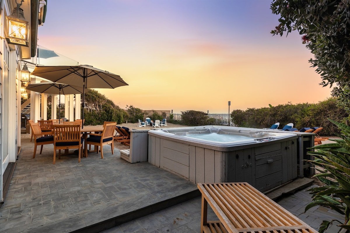 Malibu Dunes by Fieldtrip | Private Beach Backyard gallery image 5