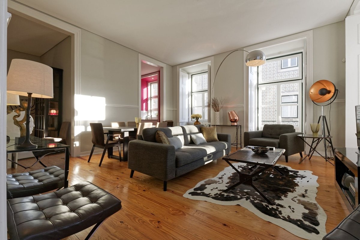 Luxury apartment, excellent location! gallery image 2