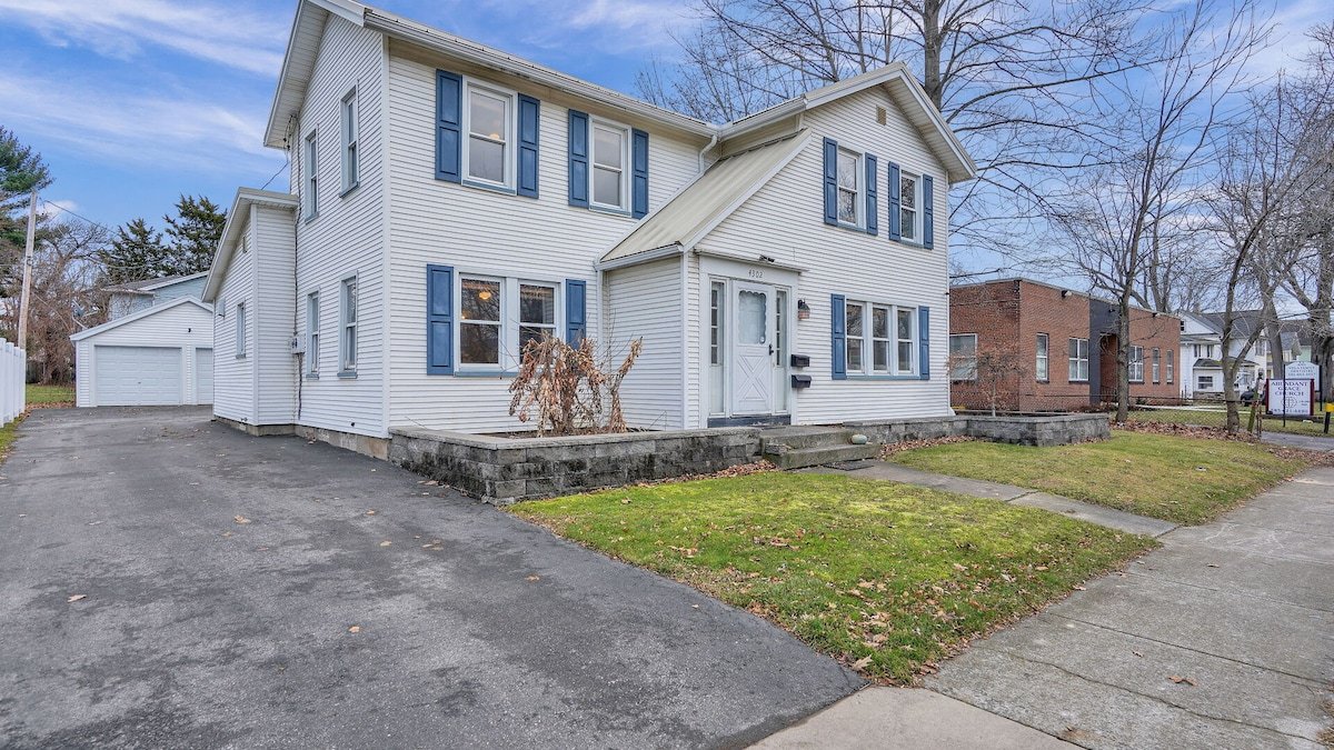 Cozy home for memorable moments with loved ones gallery image 2