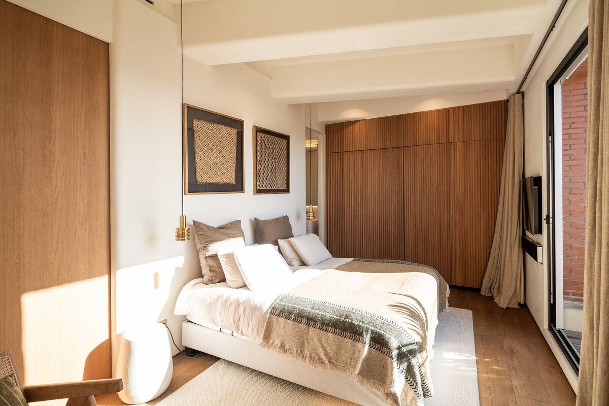 Par017 – Breathtaking penthouse in Paris gallery image 2