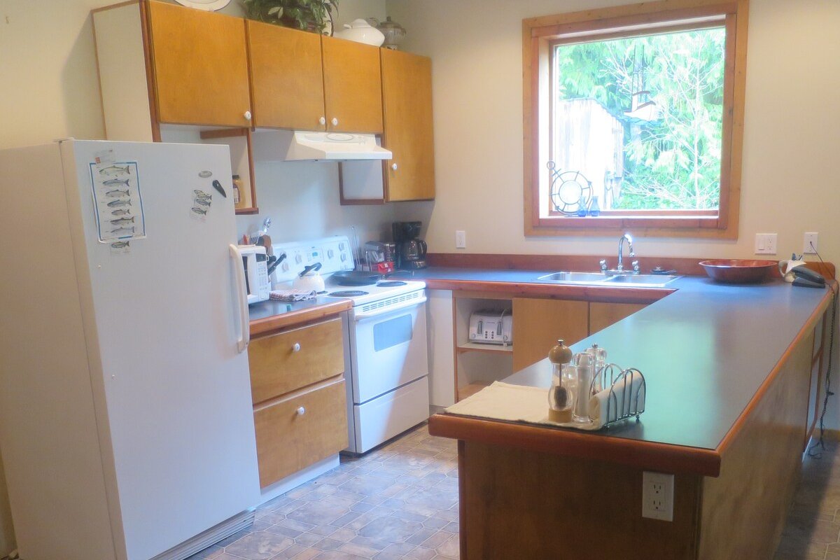 Port Renfrew Wilderness lodge gallery image 5