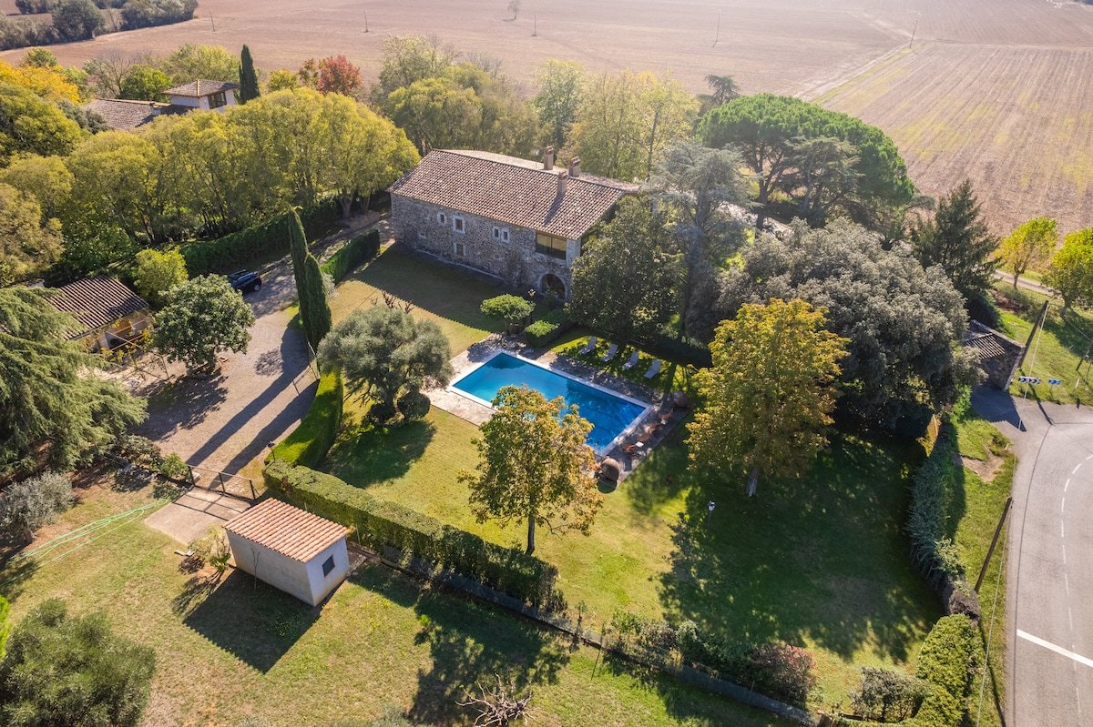 Charming Luxury Villa in Girona. Mas LLauger gallery image 2