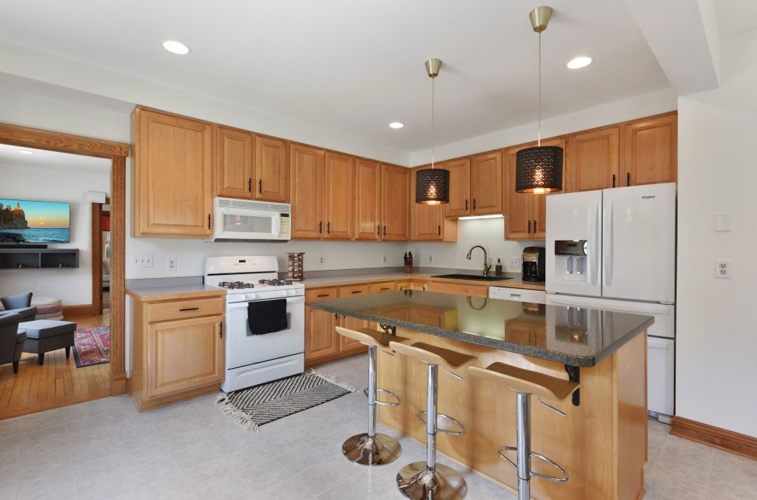 Art Gallery House in NE Arts District gallery image 4