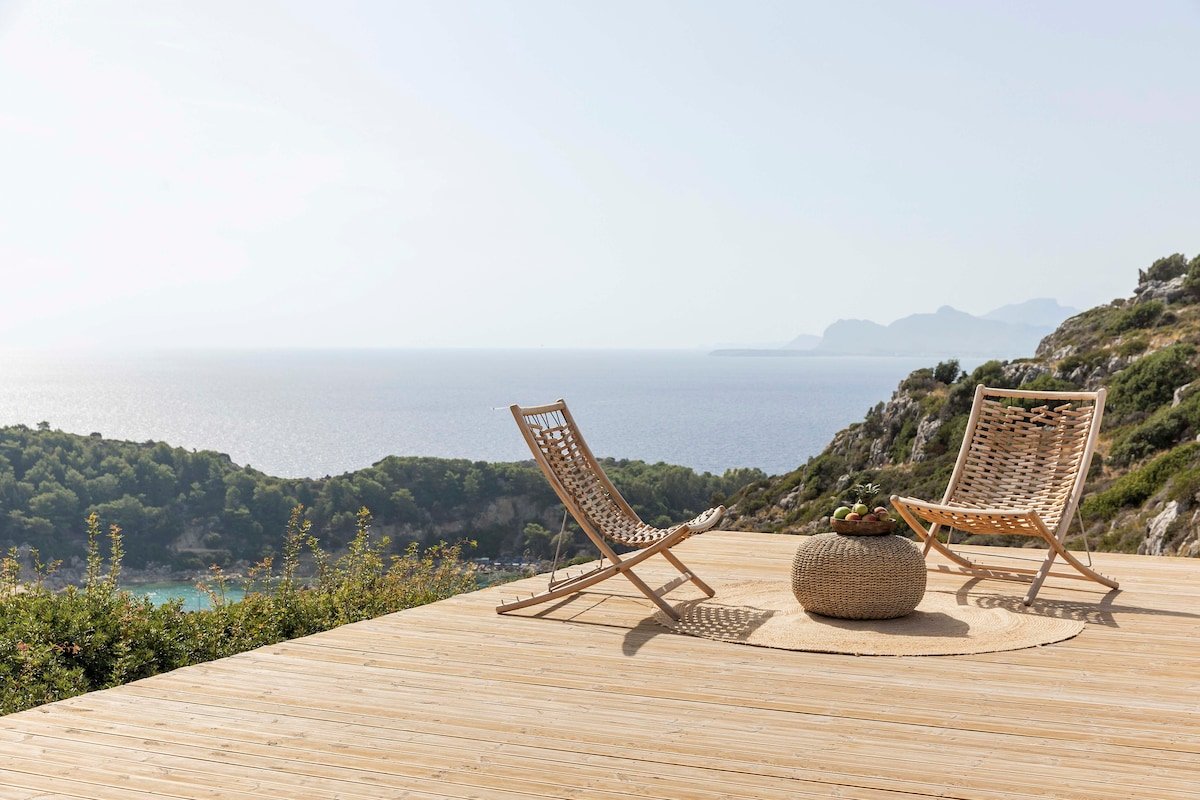 Pristine Seaview Villa , with 5-Star Resort Access gallery image 5