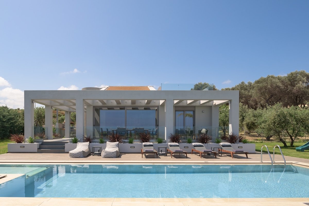 Agrielia Villa III, Embracing Heated Spa Whirlpool gallery image 5