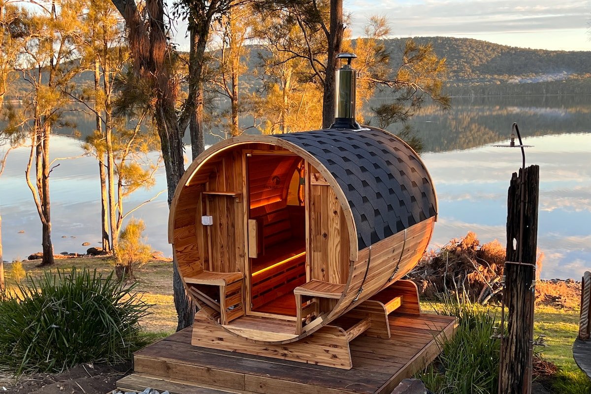 Whole Lakefront Farm+Tents The Moorings Lakehouse gallery image 5