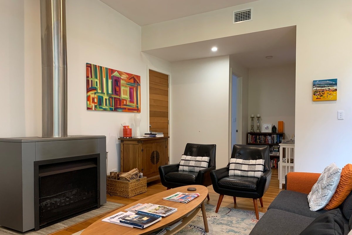 Lovely modern home in tranquil rural setting gallery image 3