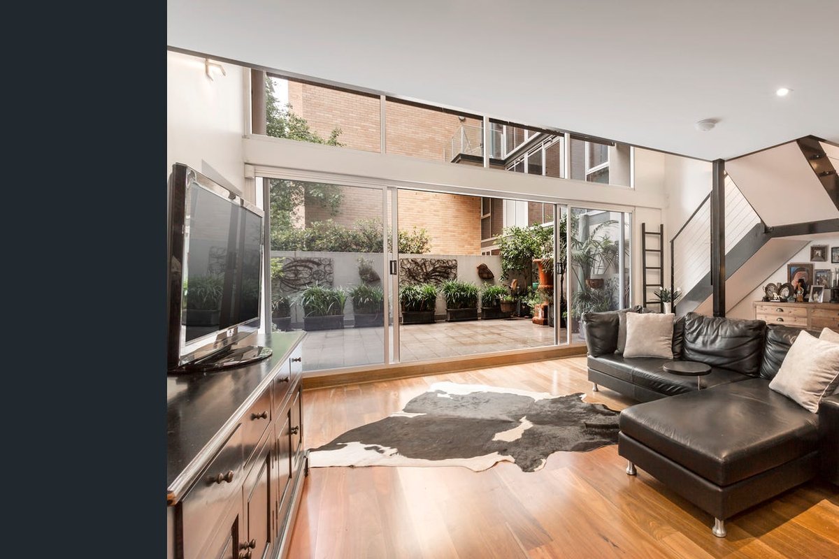 Spacious 4 brm Gem right in the heart of the city