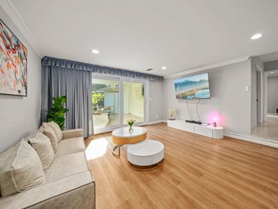 Cozy & Spacious Home in San Marino