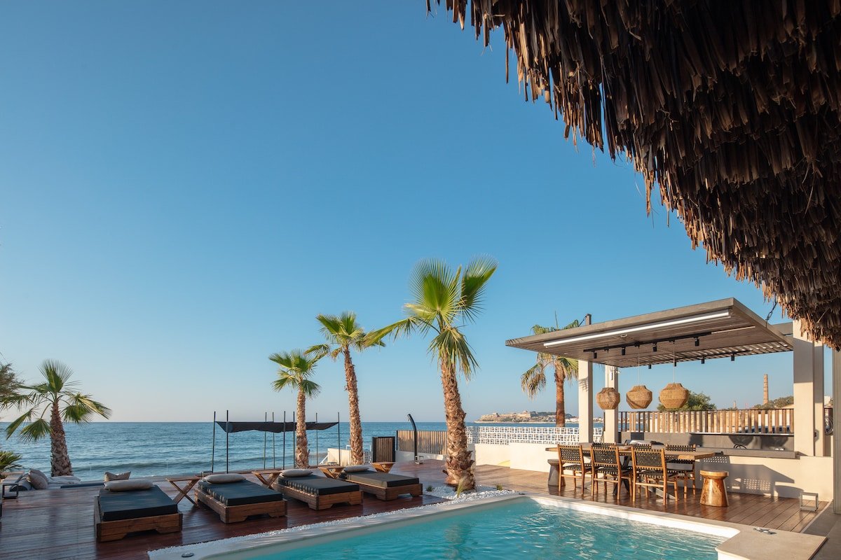 Luxury Beachside Living, a Step Away from Beach! gallery image 2