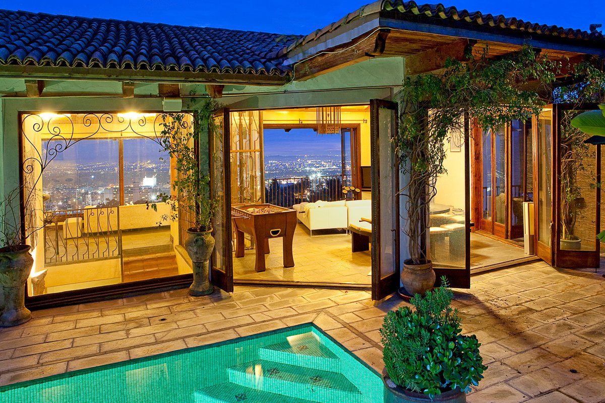 Sky Villa & Infinity Ocean-City Views Pool & Spa Elevator