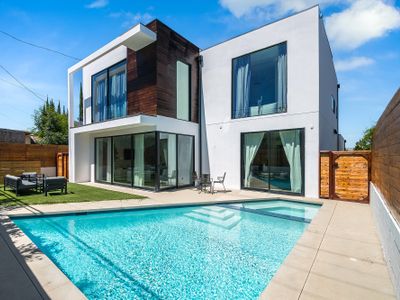 The Modern Serenity Retreat