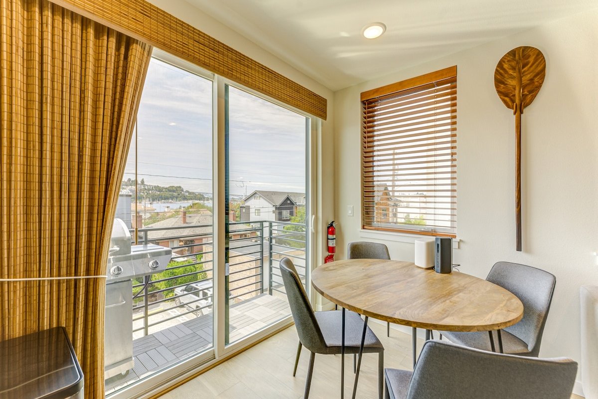 Stunning Lake Union/Space Needle Views, Roof Deck gallery image 4