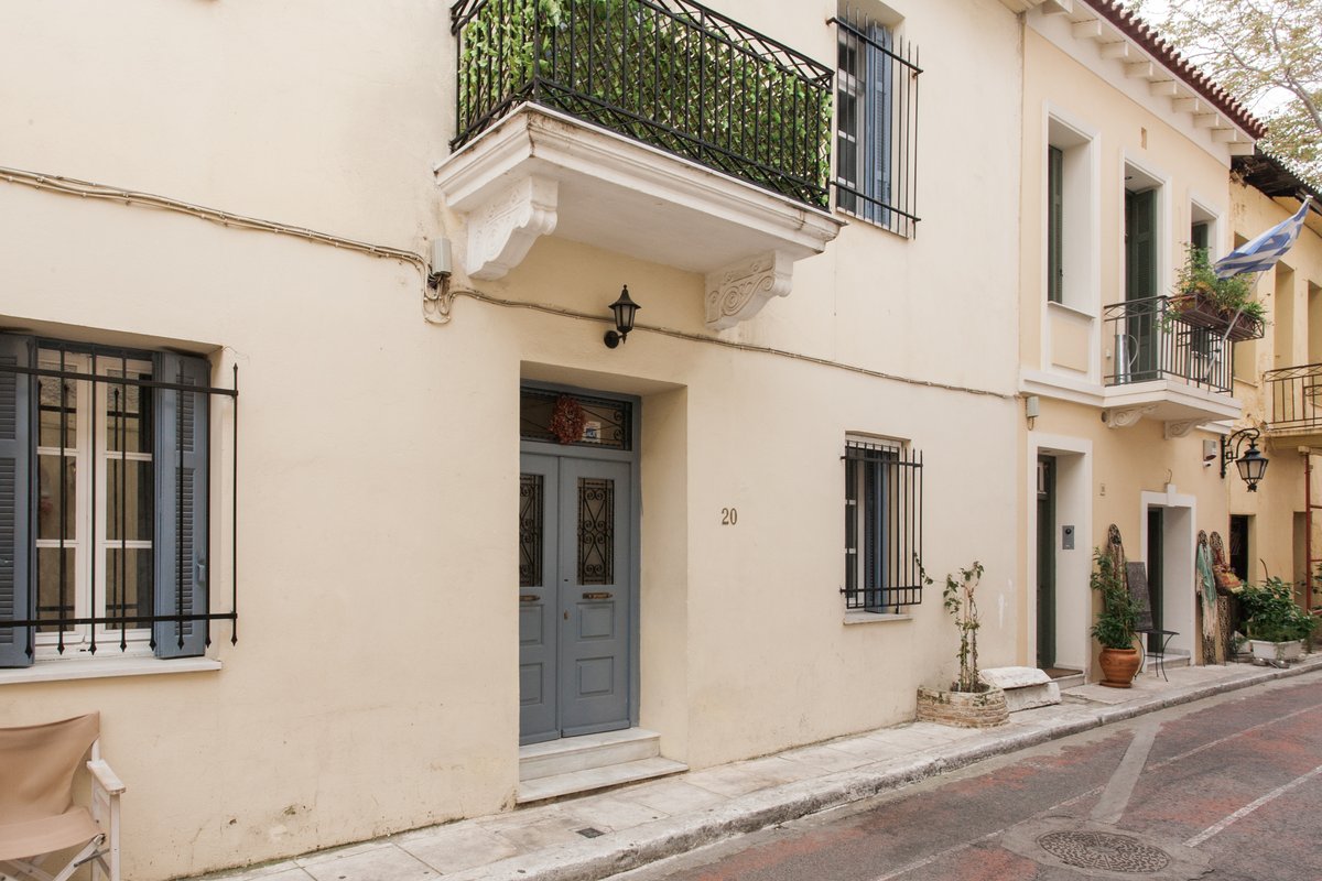 Athenian Niche in Plaka | Athenian Homes