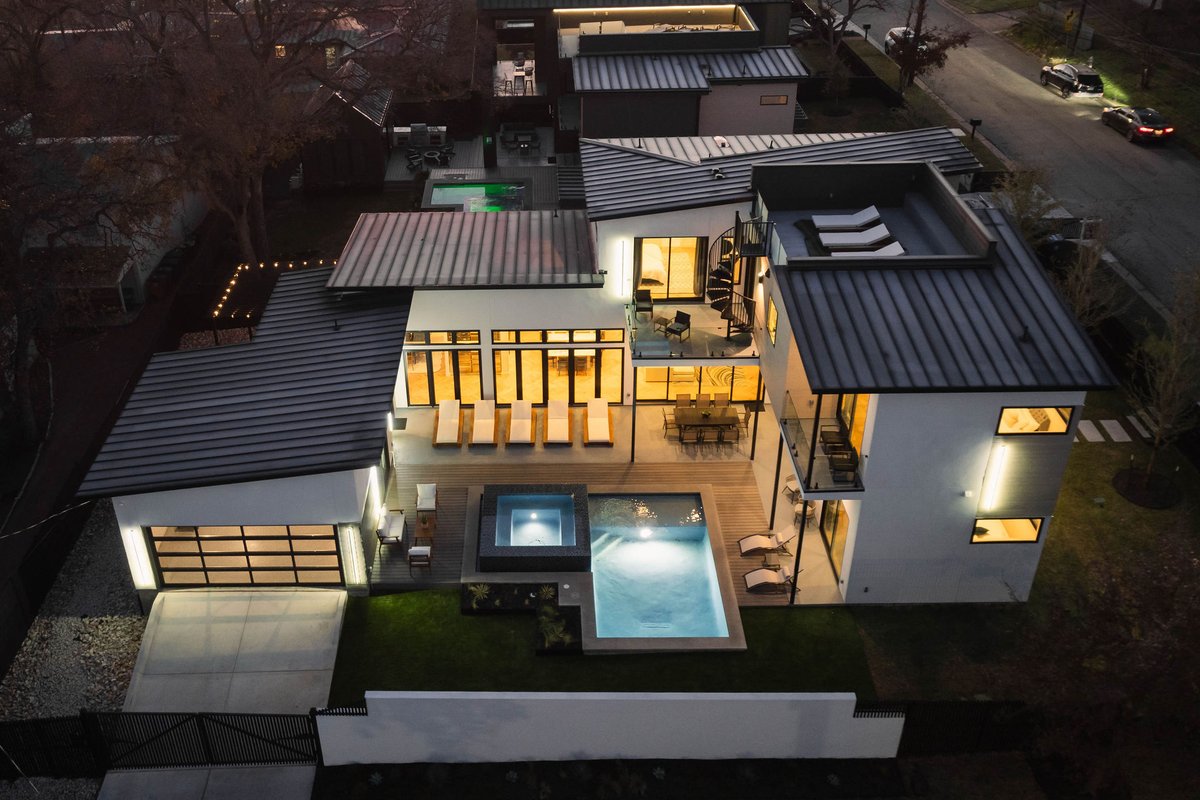 Lone Star Lookout by Lux Tiny Resorts