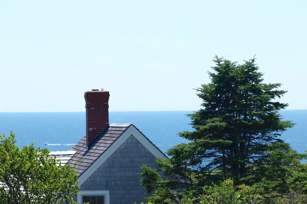 Ocean-View Cottage at Spar Point Farm Block Island gallery image 4