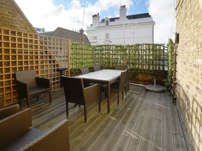 South Kensington Luxury 3 Bed Apartment – Terrace