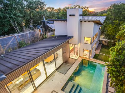 SoCo Heated Pool w Rooftop Hot Tub and City Views