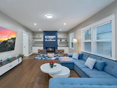 Spacious Hollywood Home | Minion Room & Pickleball